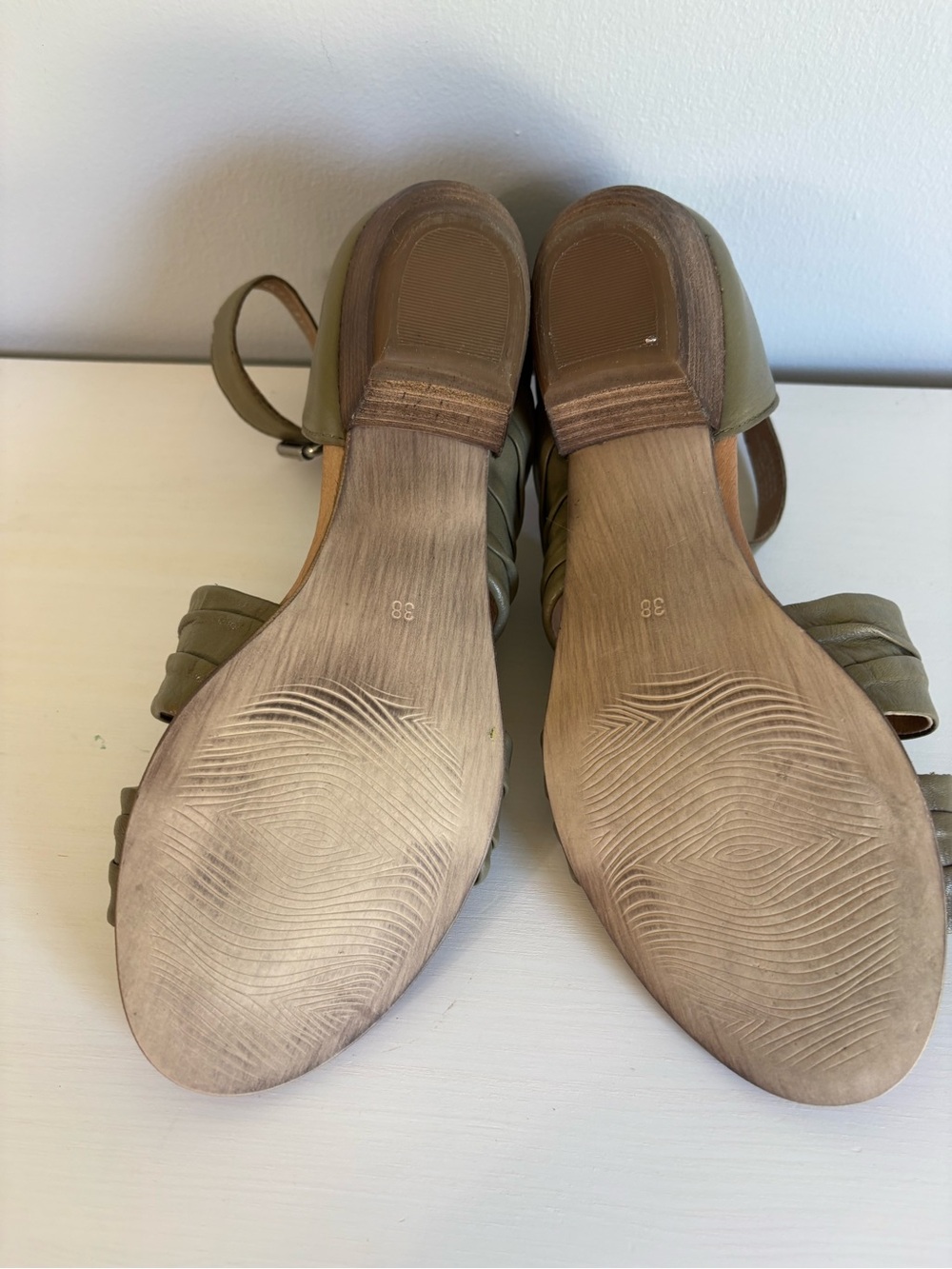 Miz Mooz Cassie Sage Green Leather Ruched Ankle Strap Block Heel Sandal Size 38 - Picture 3 of 14